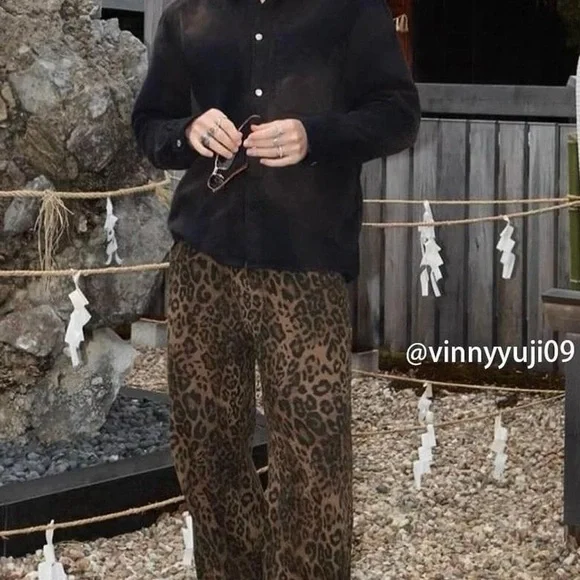 Aelfric Eden Leopard print jeans - NWT - Picture 5 of 9